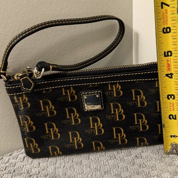 Dooney & Bourke Rare Vintage Wristlet - Picture 7 of 8